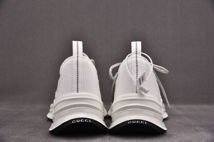 G*u*i* trainer sneaker82