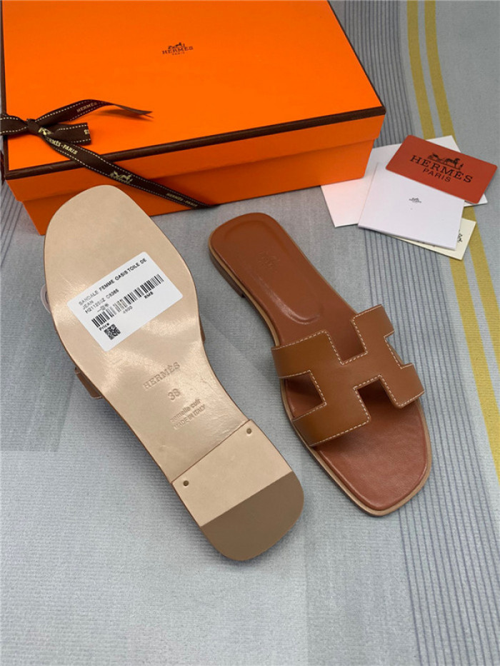 herme* sandal40