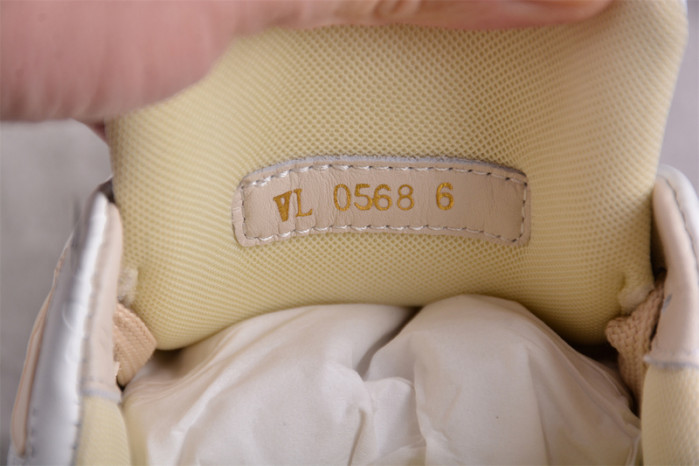 l&v snekaers l0000179