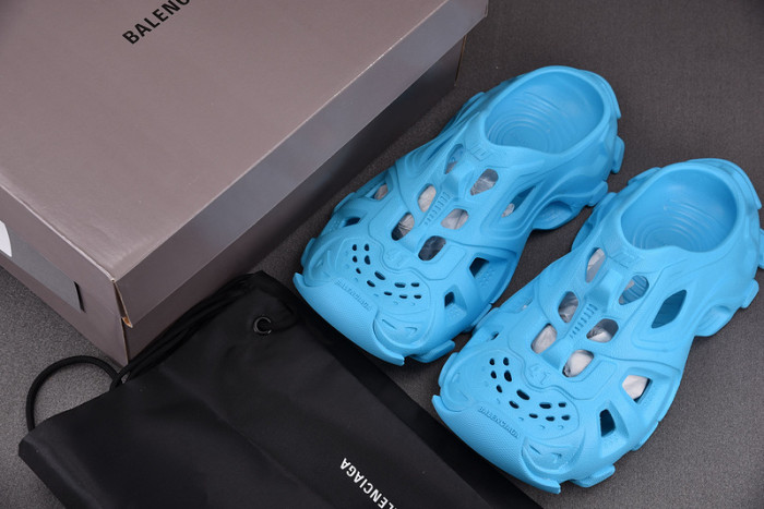 balenciag* sandal 35