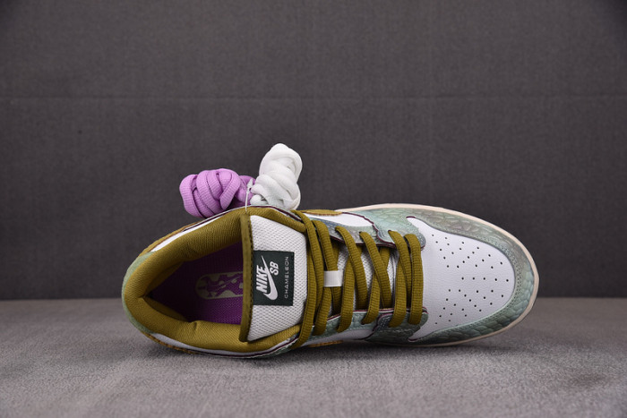 Nike SB Dunk Low Alexis Sablone Chameleon HJ3386-300