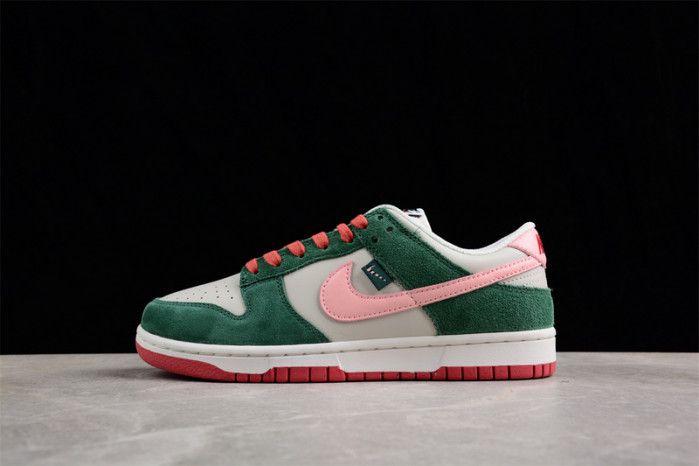 nike dunk low se all petals united fir green fn8923-061