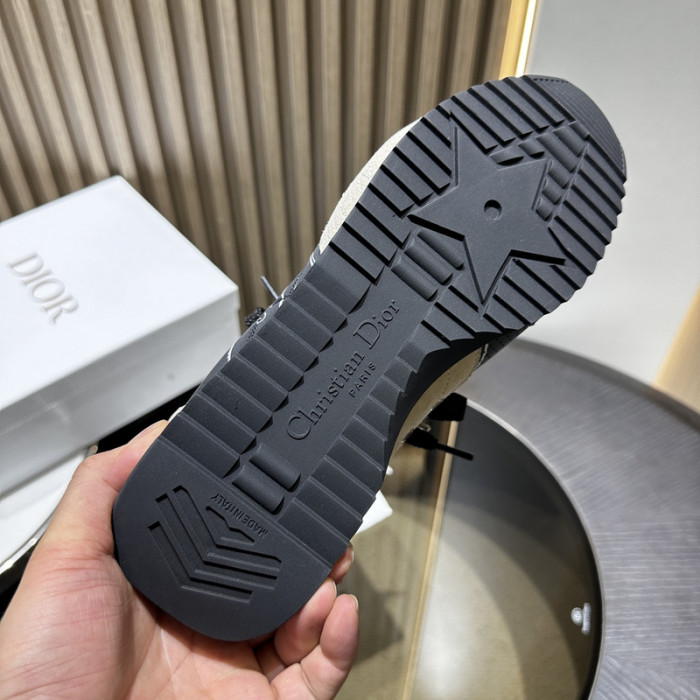 D1OR SNEAKERS T0000-235