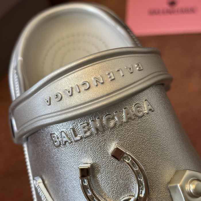 balenciag* Cr*0*s 55