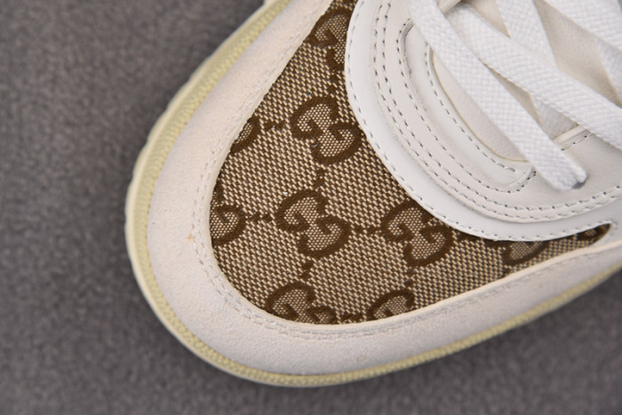 G*u*i* trainer sneaker106