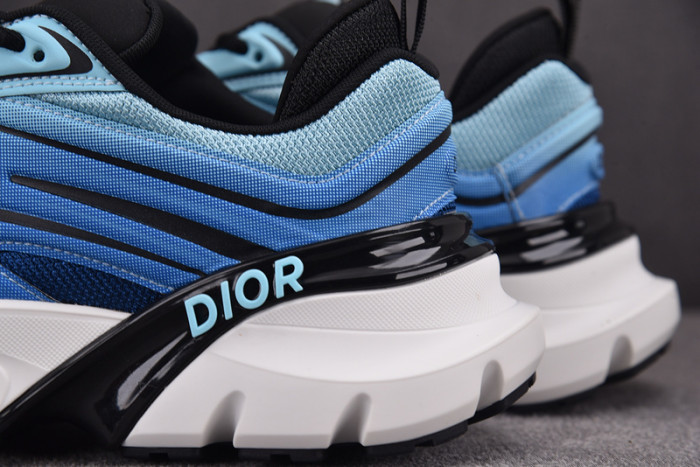 D1OR SNEAKERS B44 T0000-237