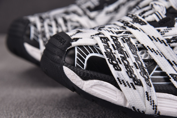 SNEAKER 3XL 31000048