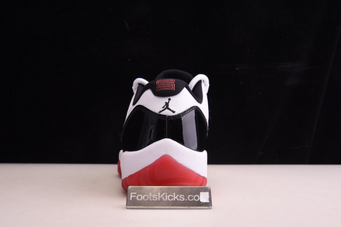 air jordan 11 low white bred av2187-160