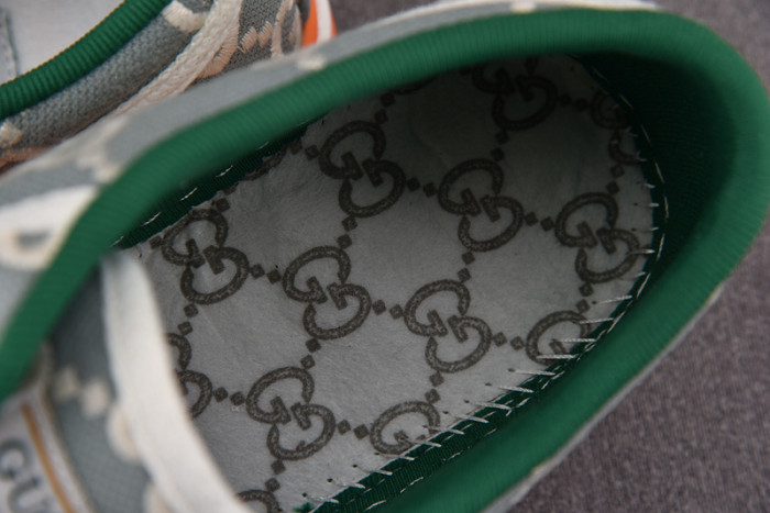 G*u*i* trainer sneaker92