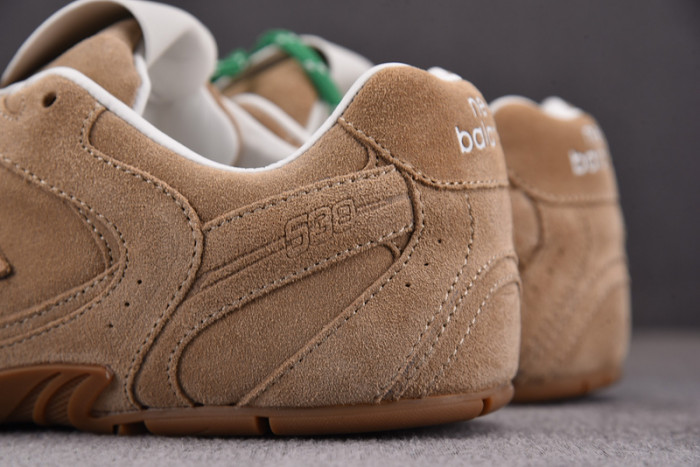 New Balance x MIU MIU NB530 NB000046