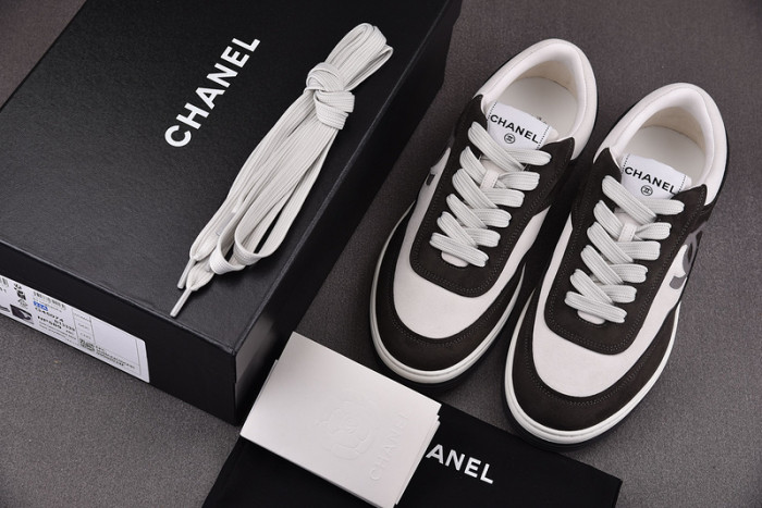 chane* snekaers c000033