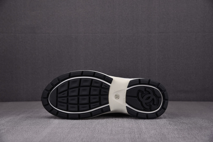 chane* snekaers c000026