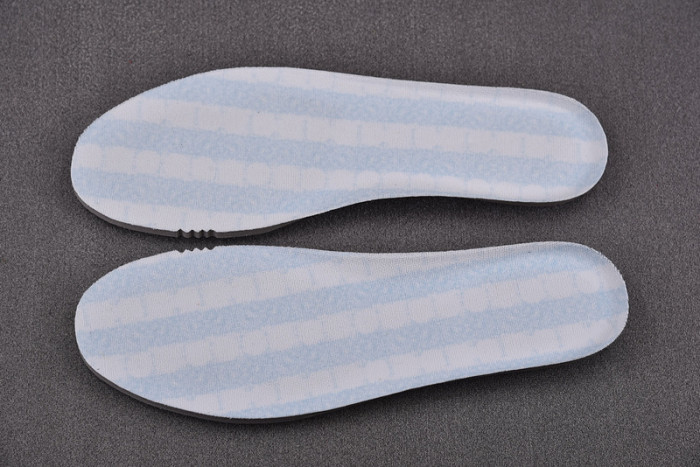 nike sb dunk low white lobster fd8776-100