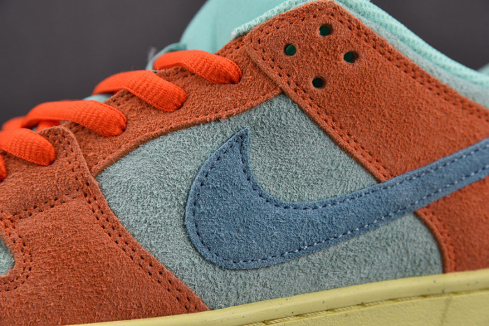 nike sb dunk low orange noise aqua dv5429-800