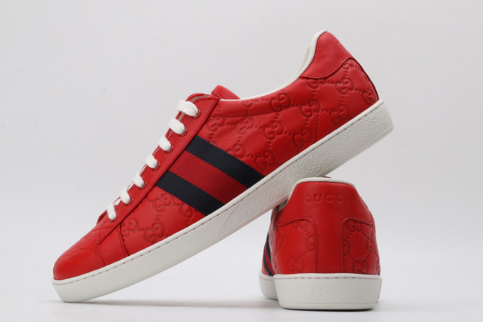 G*u*i* trainer sneaker65