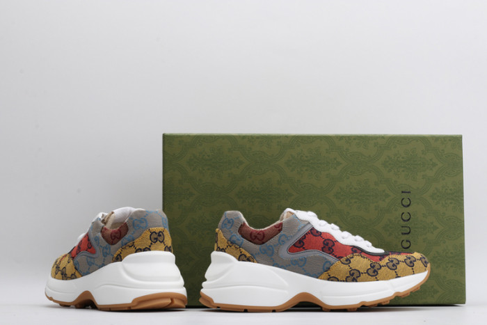 G*u*i* trainer sneaker1