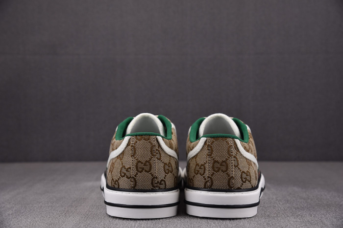 G*u*i* trainer sneaker93