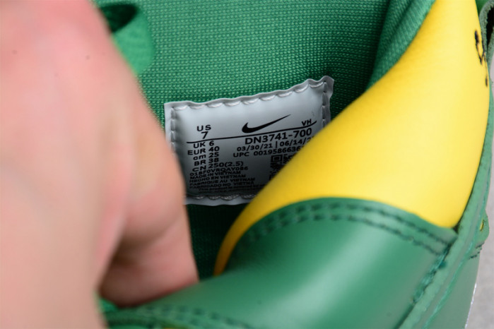 S*p*e x nike sb dunk high by any means dn3741-700