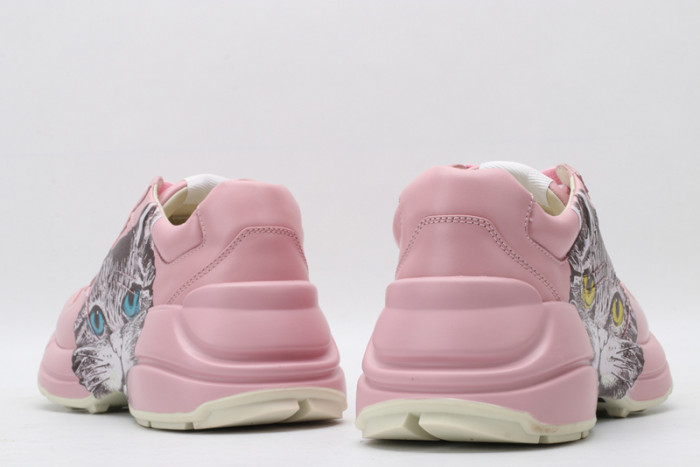 G*u*i* trainer sneaker18