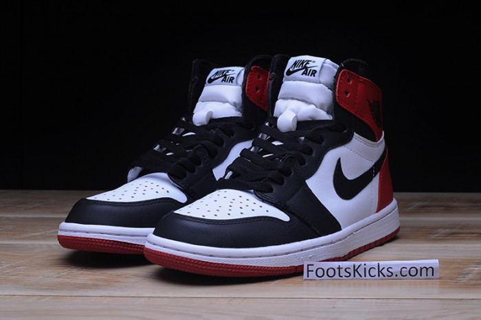 air jordan 1 high og “black toe” white/ black-varsity red 555088-125